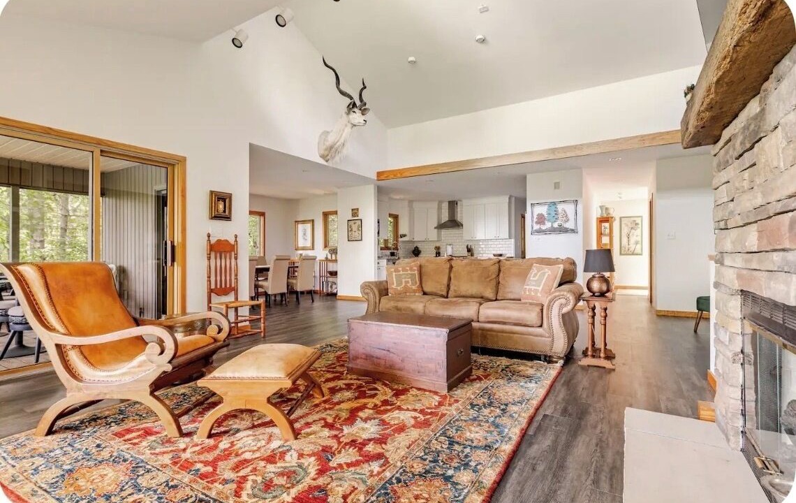 Photo of Livingroom in Pisgah Forest