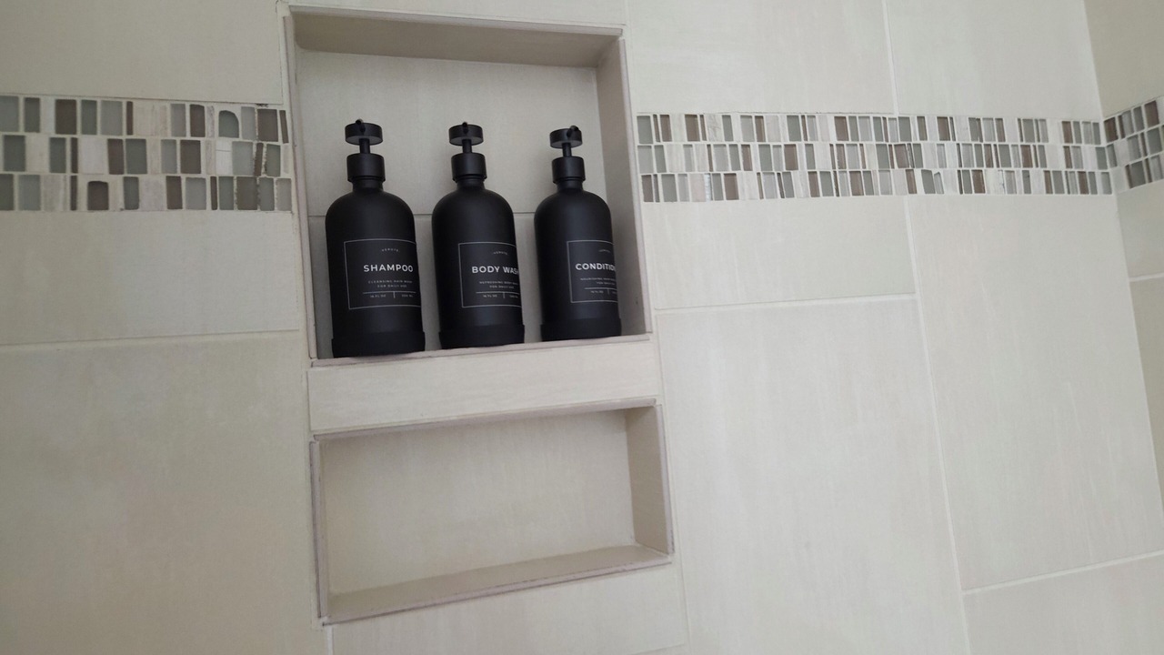 Photo of Bathroom in Folly Field