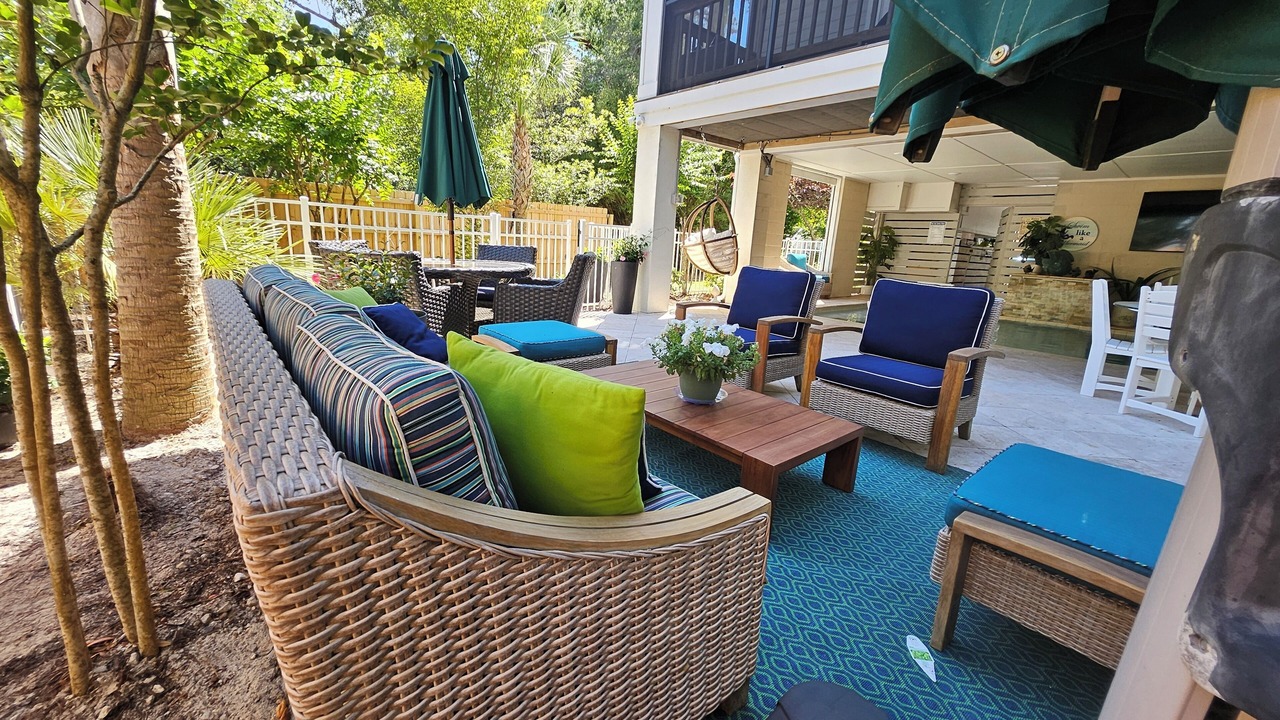 Photo of Patio Balcony in Folly Field