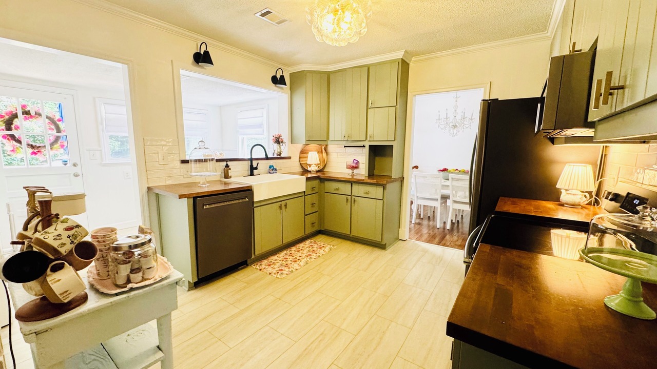 Photo of Kitchen in Winder