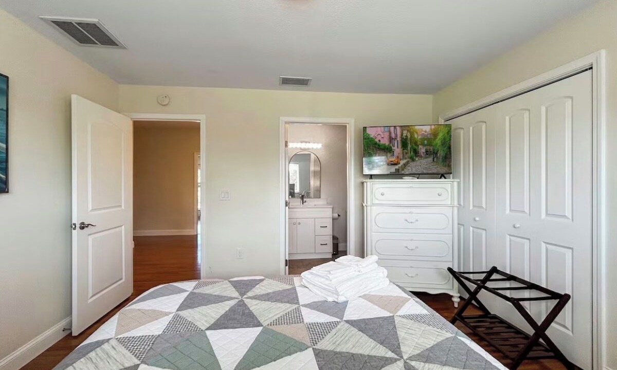 Photo of Bedroom in Sebring