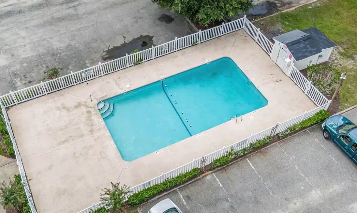 Photo of Outdoor in Red Hill