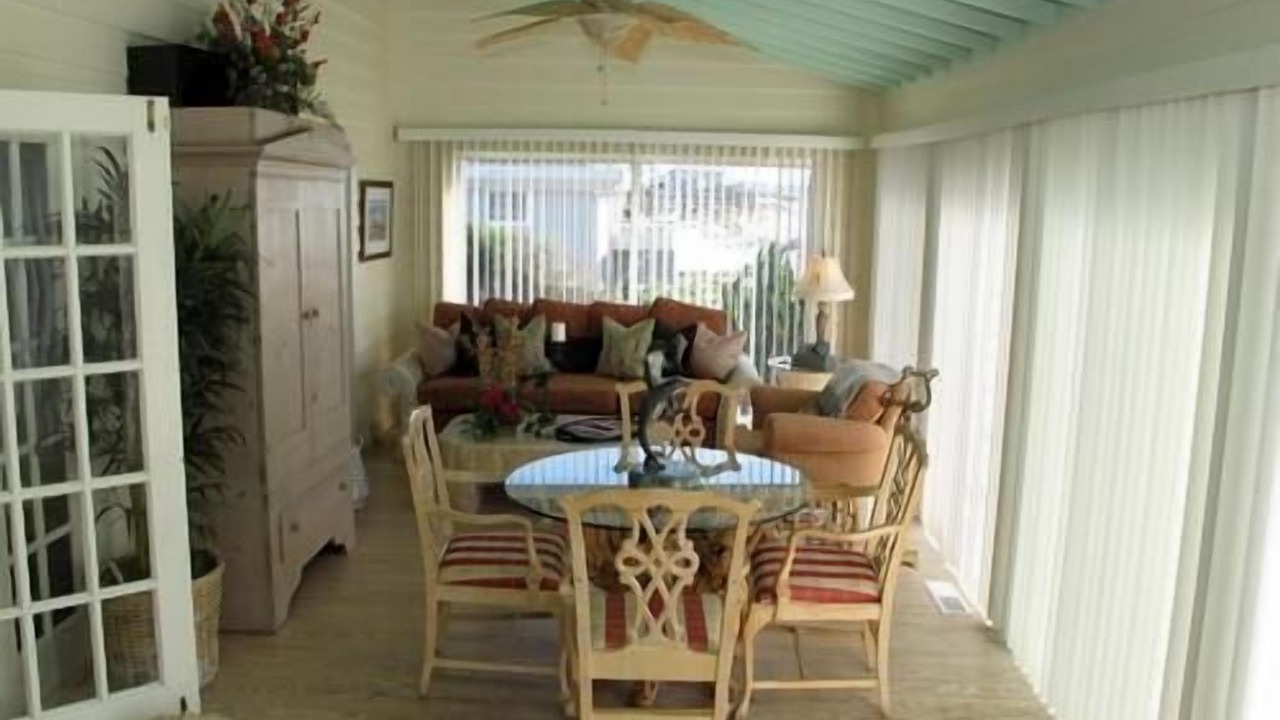 Photo of Livingroom in Inlet Harbour
