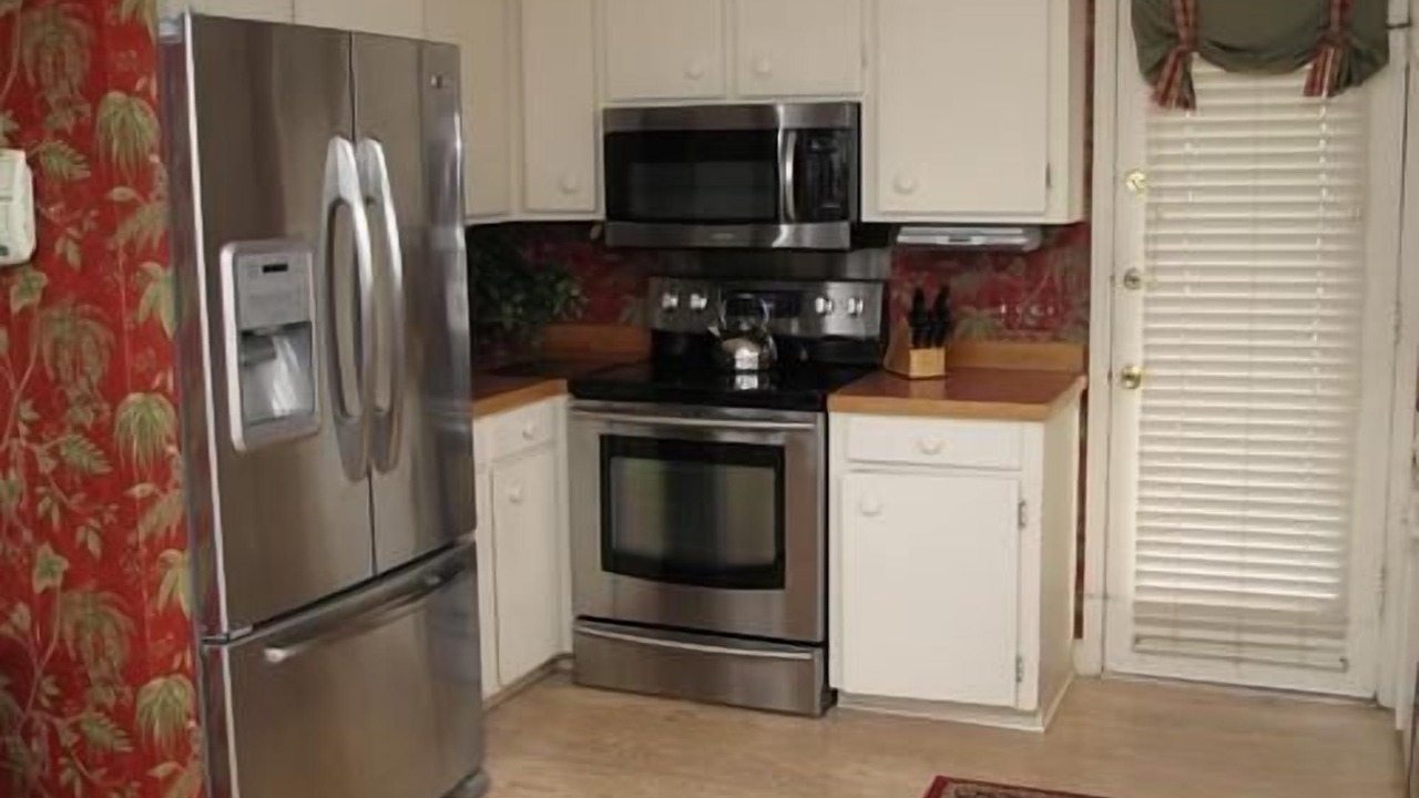 Photo of Kitchen in Inlet Harbour
