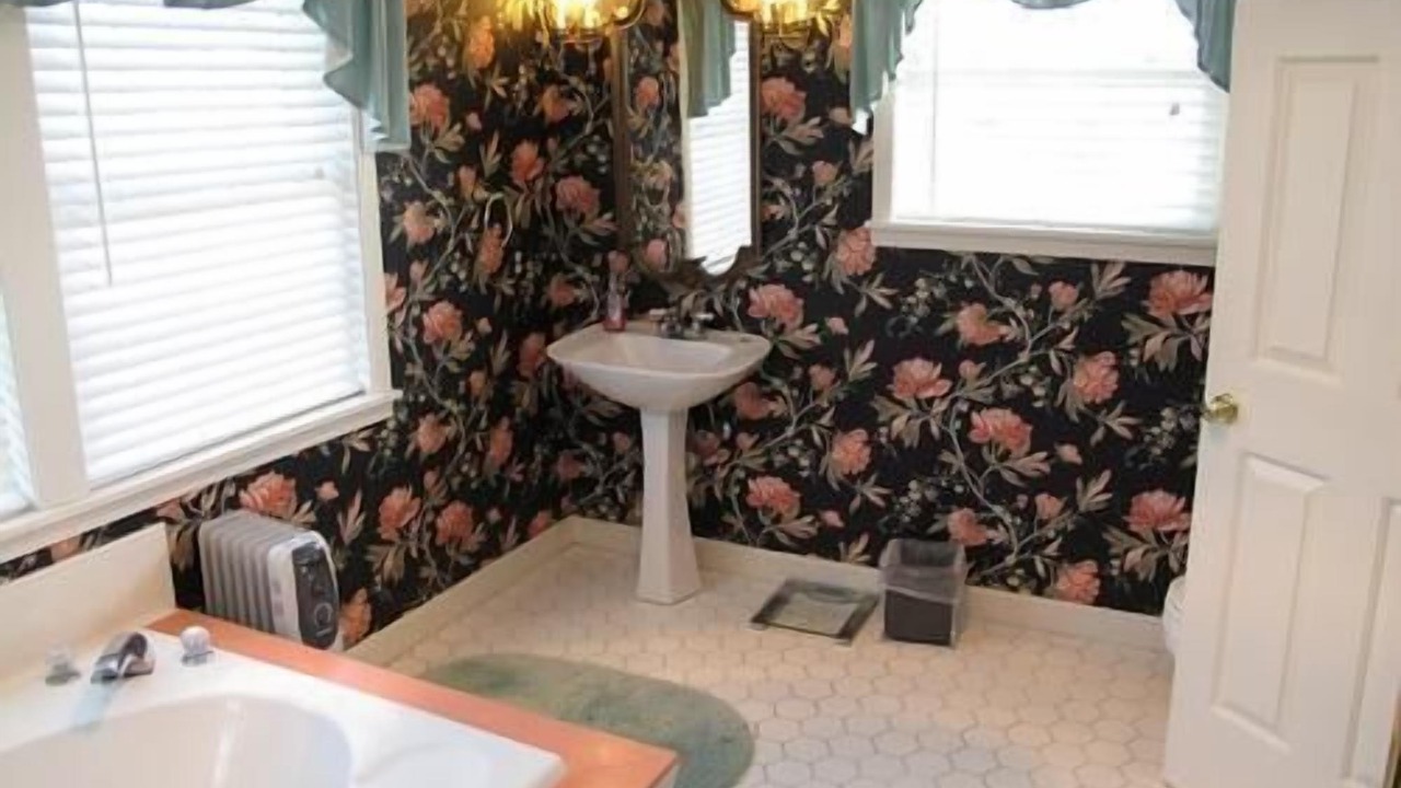 Photo of Bathroom in Inlet Harbour