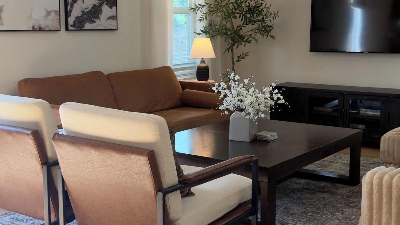Photo of Livingroom in Lexington