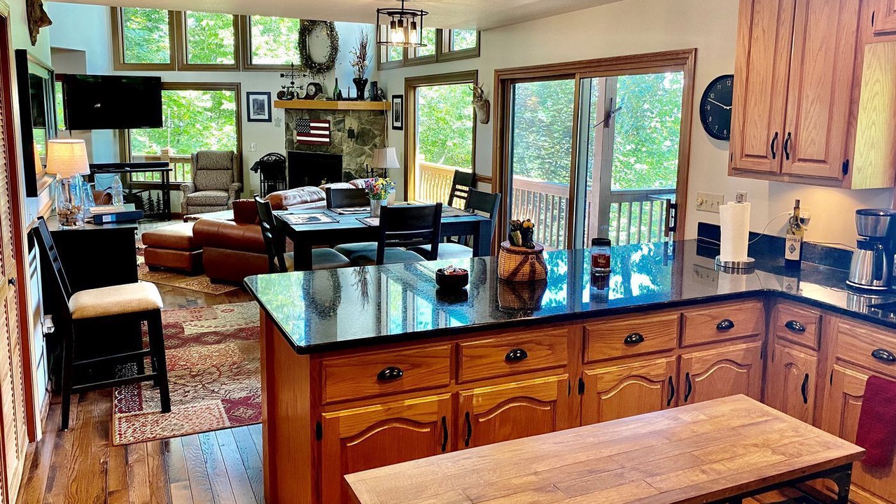 Photo of Livingroom in Santeetlah
