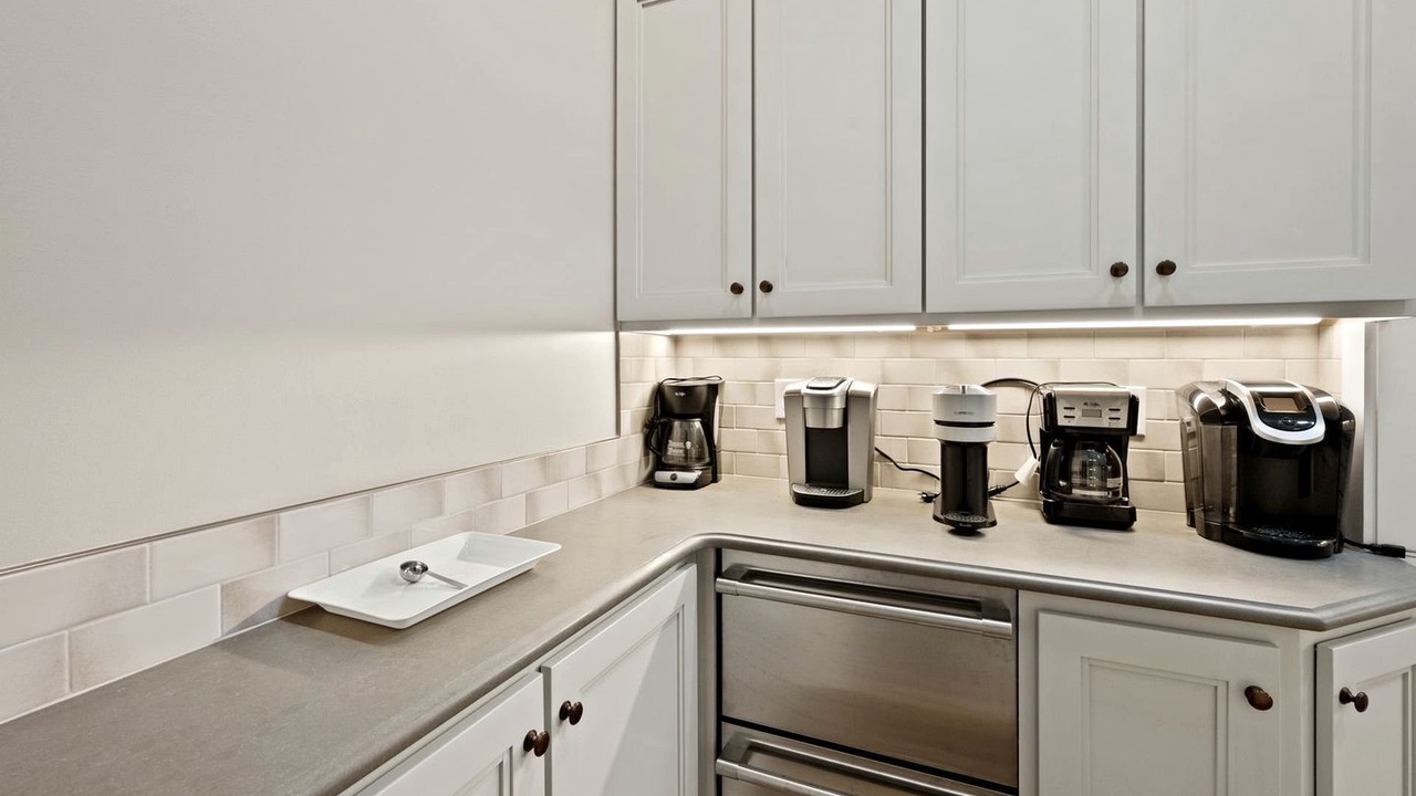 Photo of Kitchen in Debordieu Colony