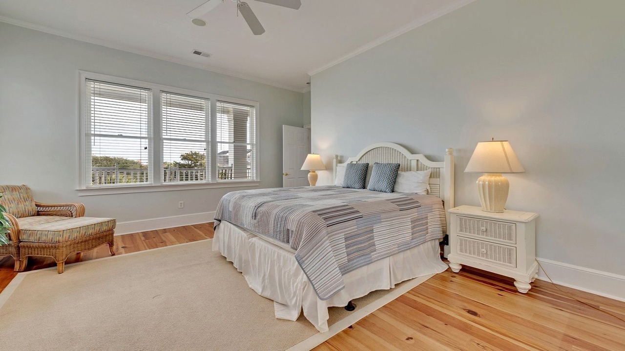 Photo of Bedroom in Debordieu Colony