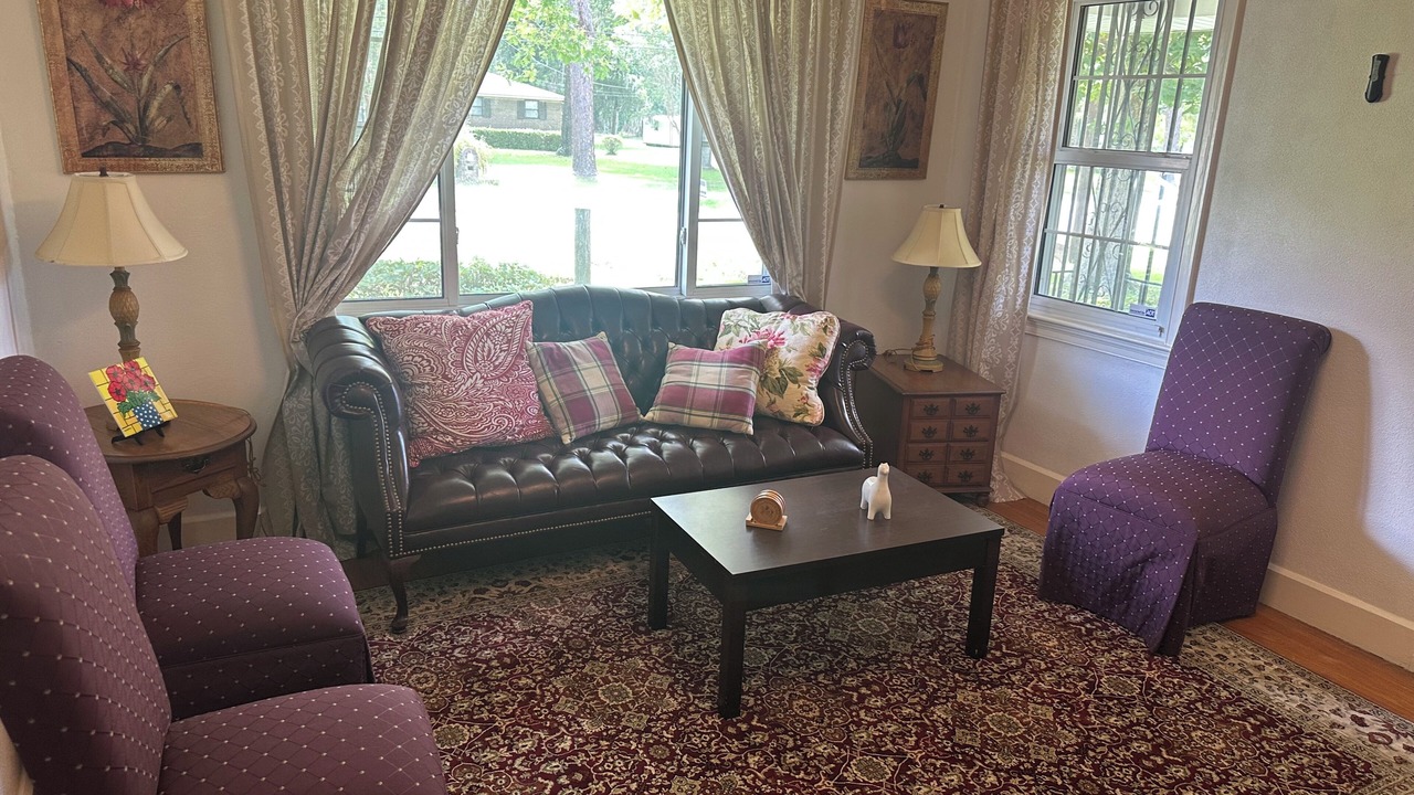 Photo of Livingroom in Garden City