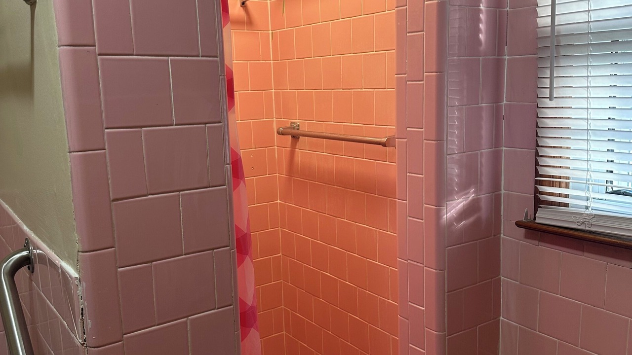 Photo of Bathroom in Garden City