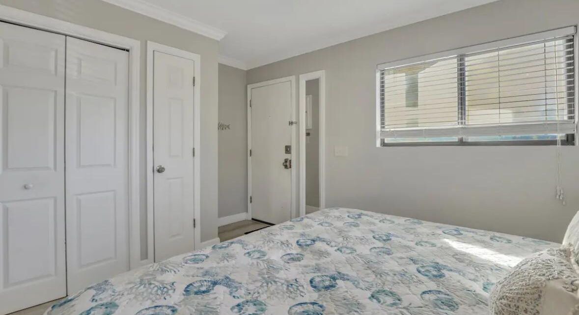 Photo of Bedroom in Folly Field