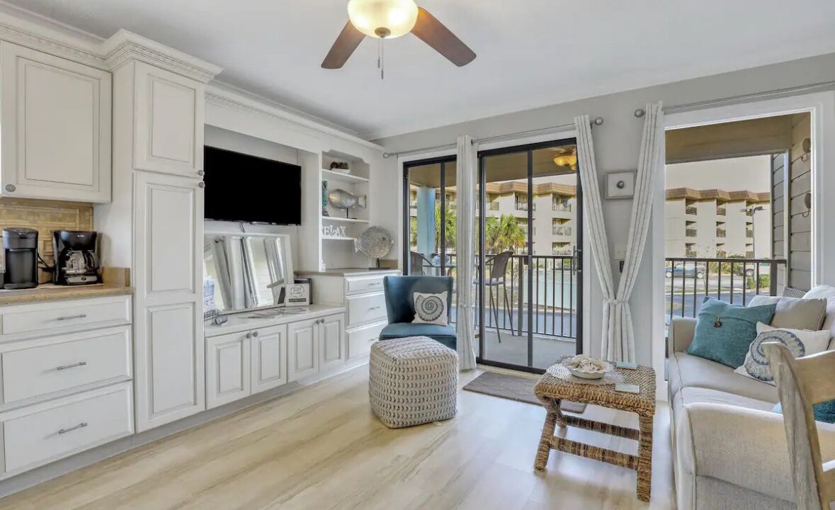 Photo of Livingroom in Folly Field