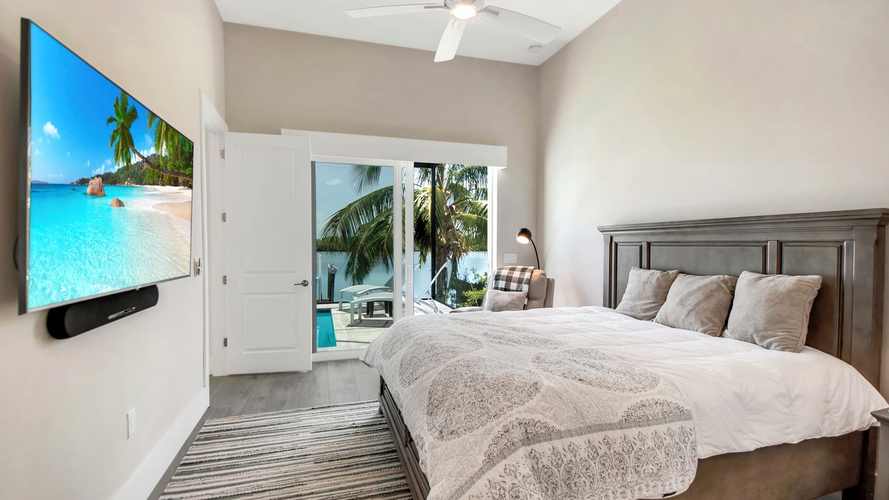 Photo of Bedroom in Isles of Capri