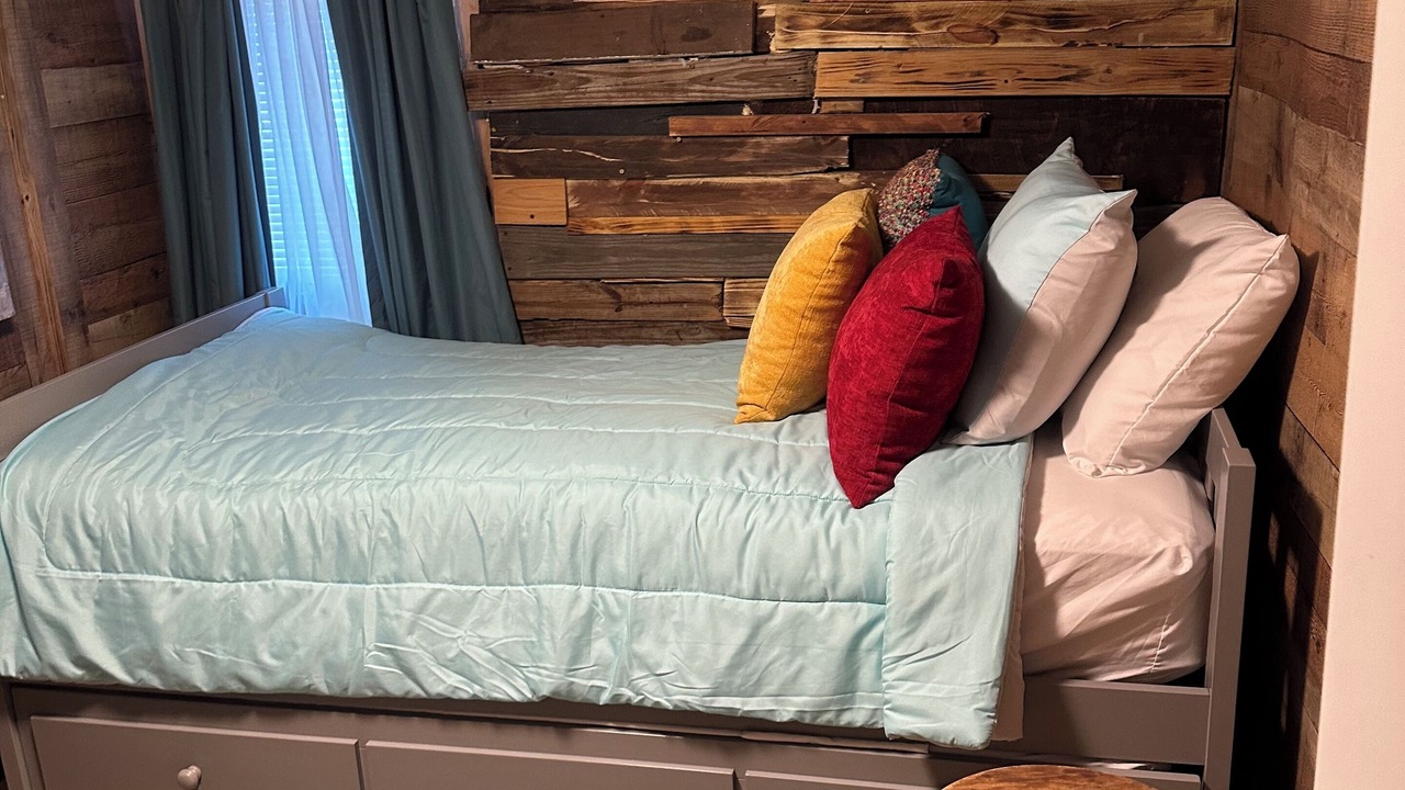 Photo of Bedroom in Winter Haven