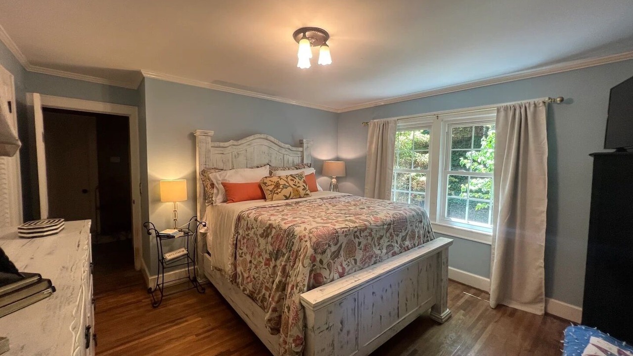 Photo of Bedroom in Anderson