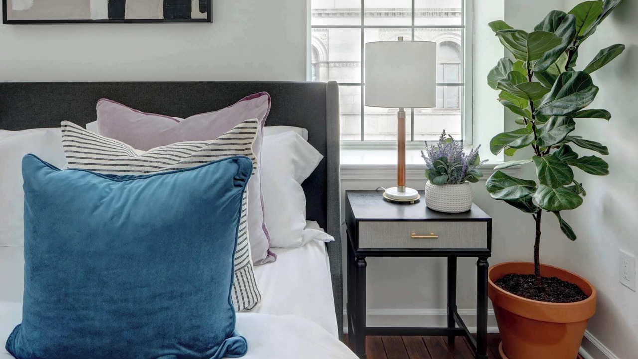 Photo of Bedroom in Historic District - North