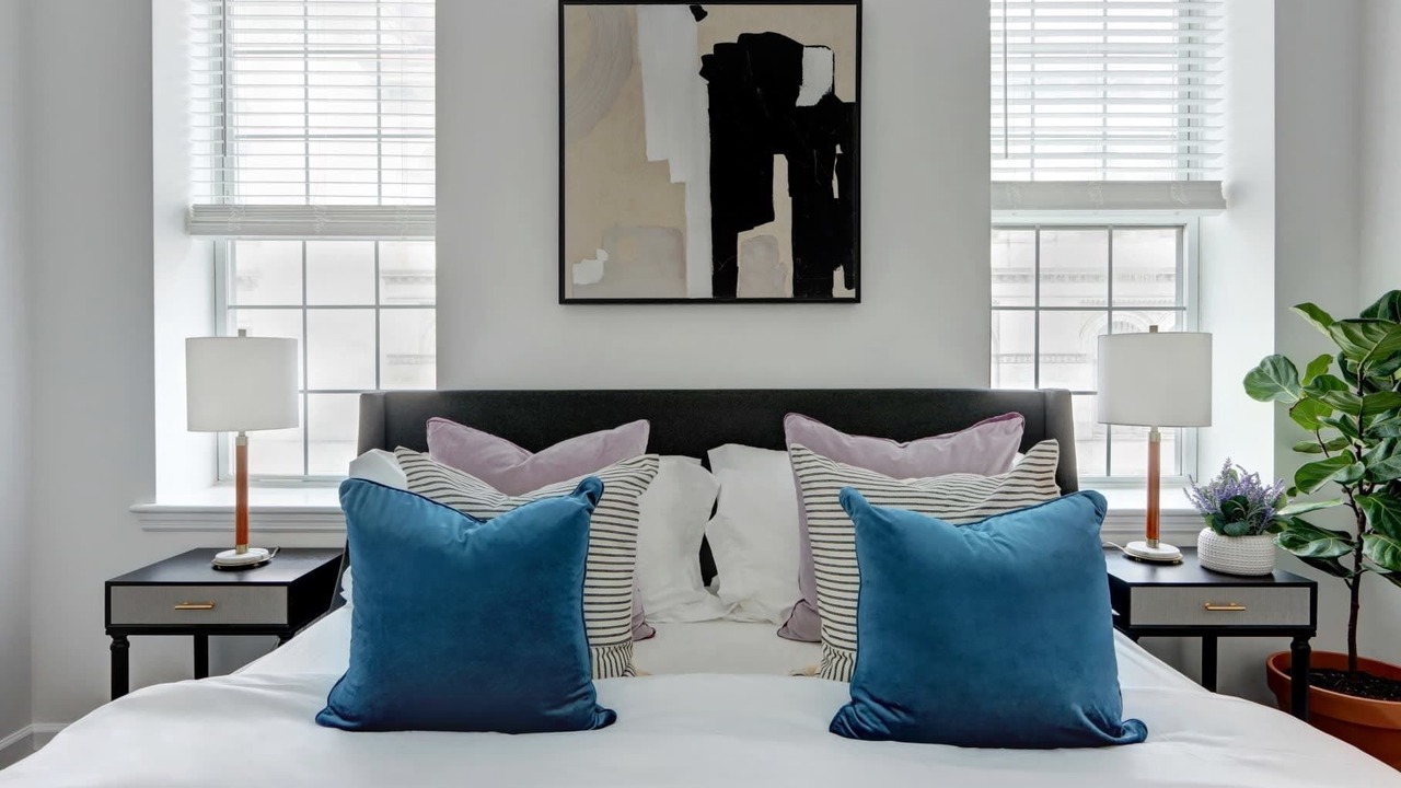 Photo of Bedroom in Historic District - North