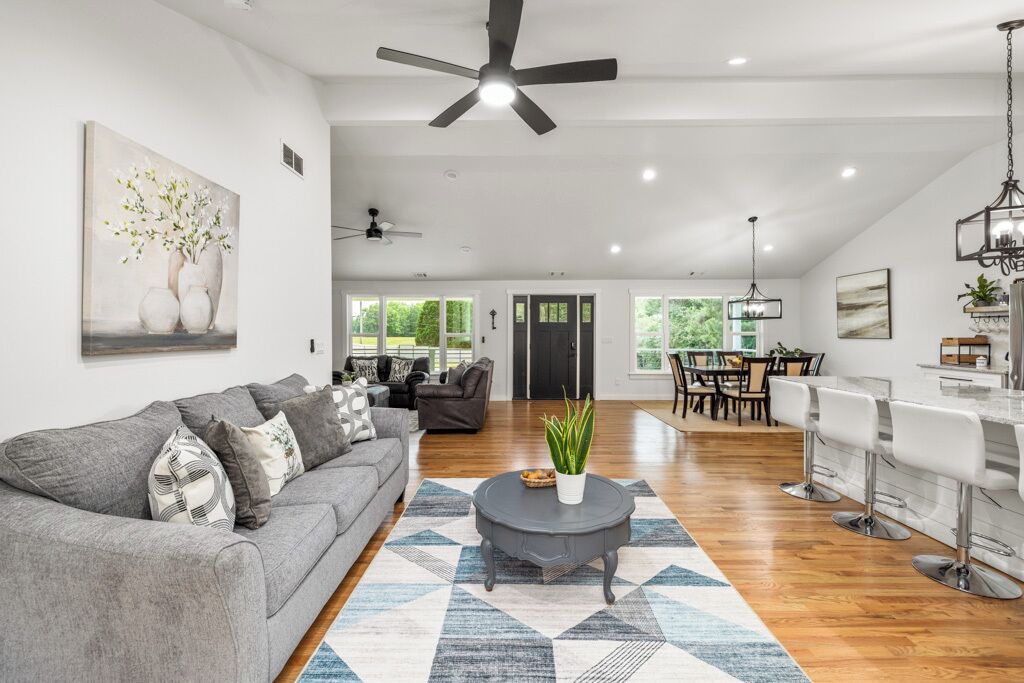 Photo of Livingroom in Dacula