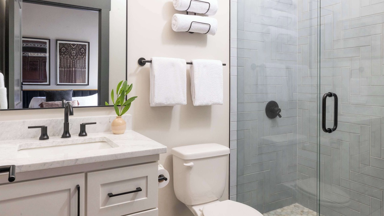 Photo of Bathroom in Old West Broad Neighborhood