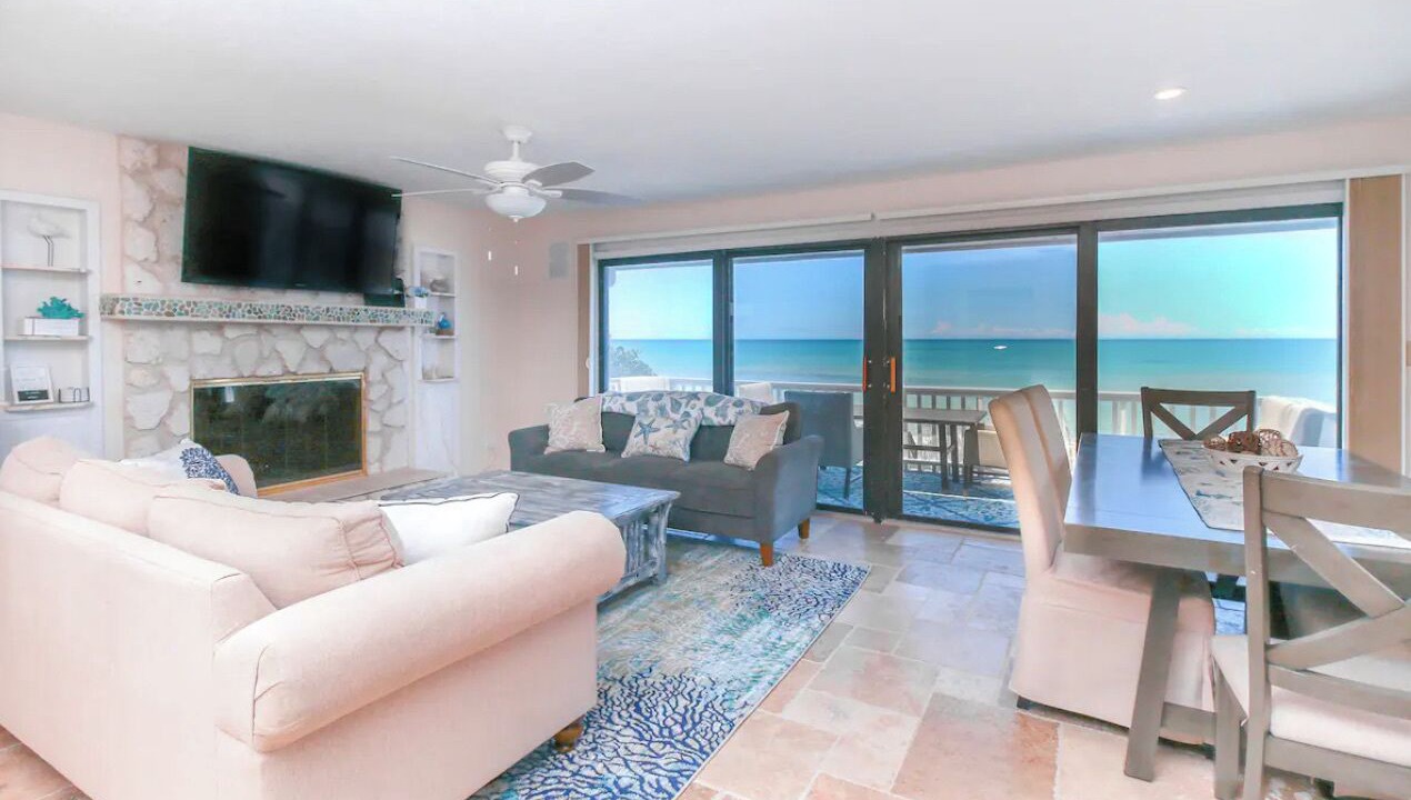 Photo of Livingroom in Melbourne Beach