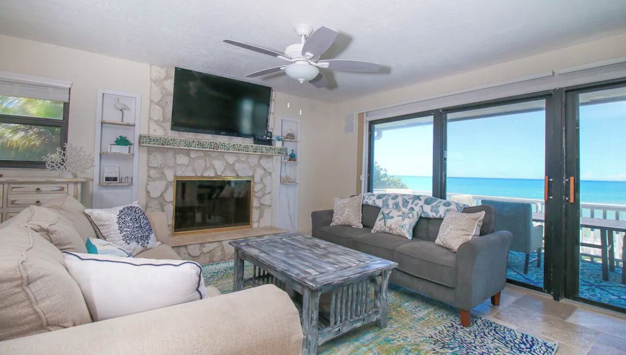 Photo of Livingroom in Melbourne Beach