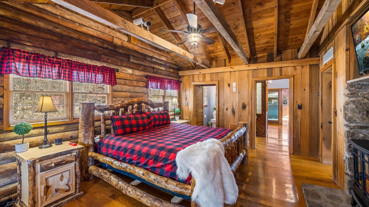 Photo of Bedroom in Knoxville