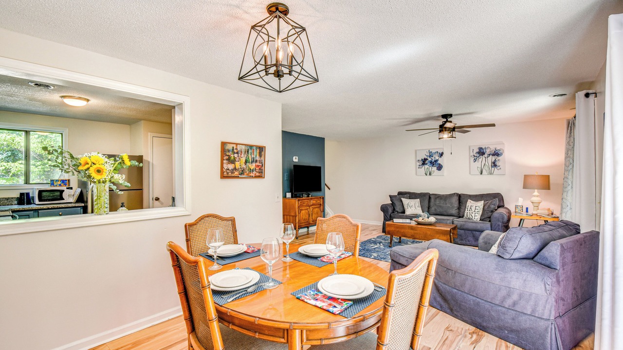 Photo of Livingroom in Salem
