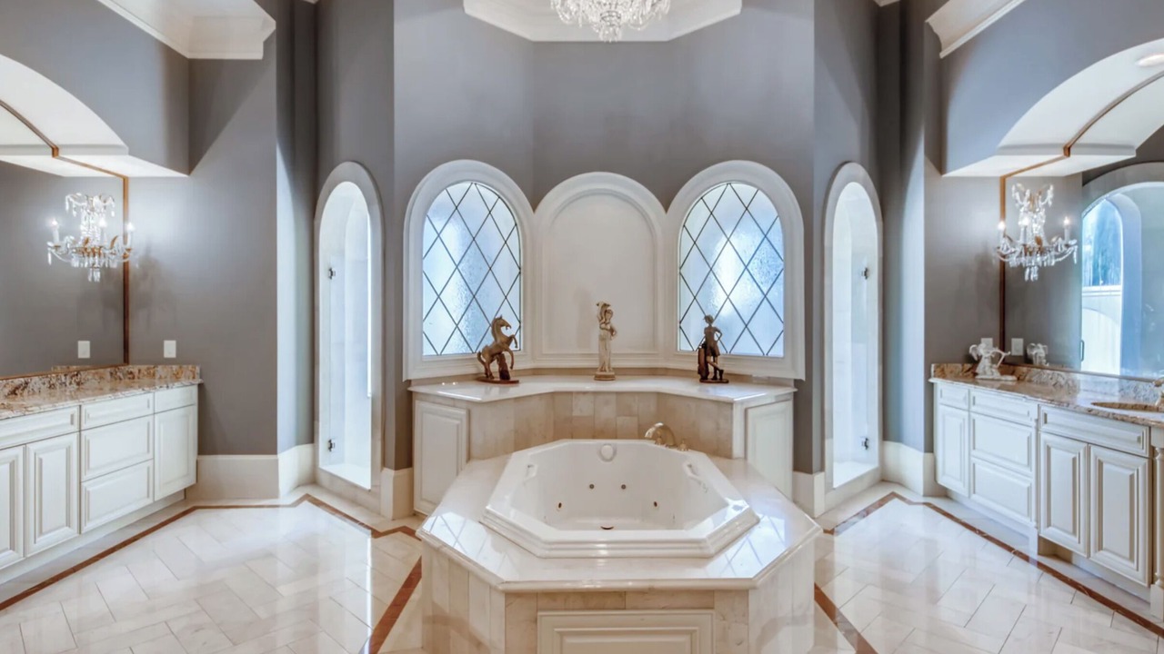 Photo of Bathroom in Winder