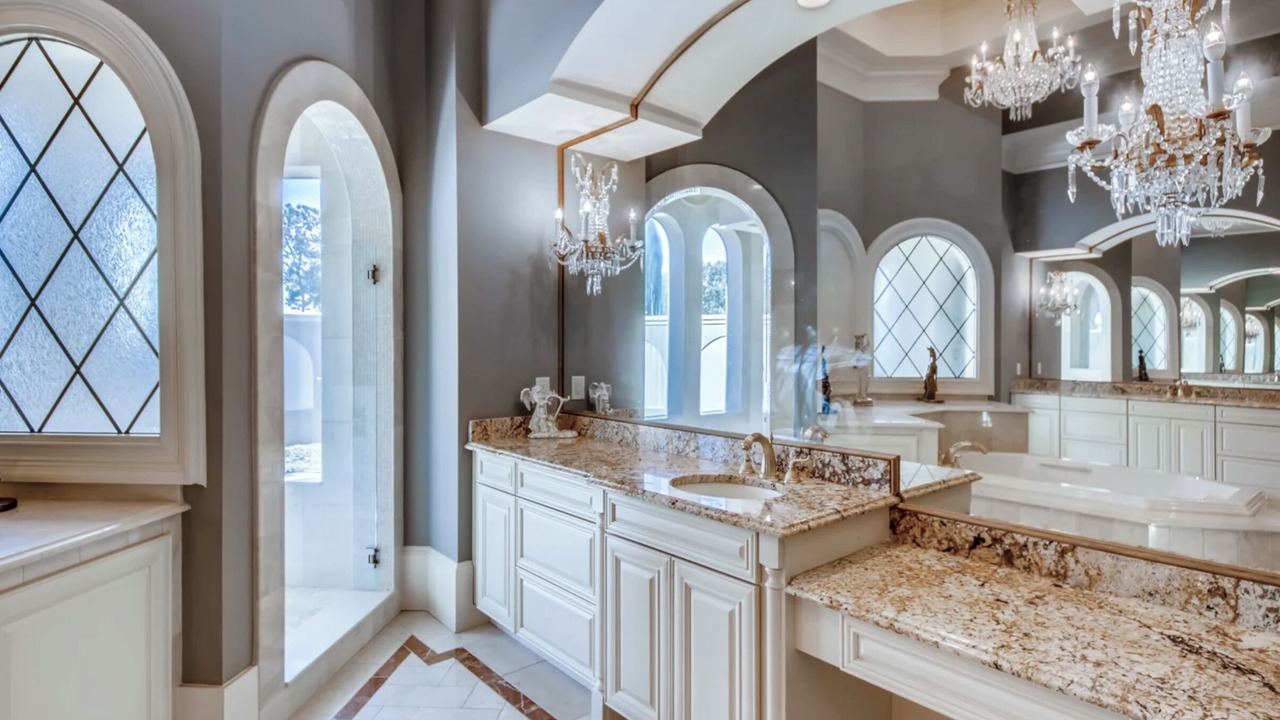 Photo of Bathroom in Winder