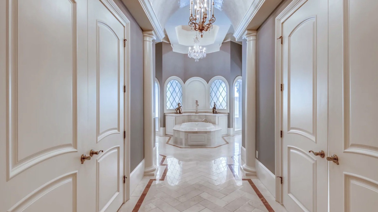 Photo of Bathroom in Winder
