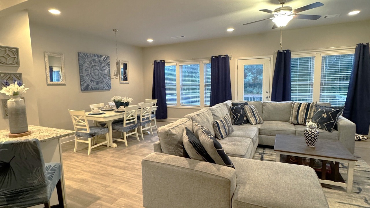 Photo of Livingroom in Dacula