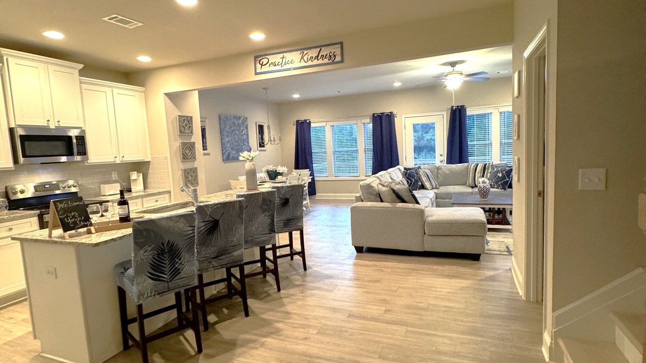 Photo of Livingroom in Dacula