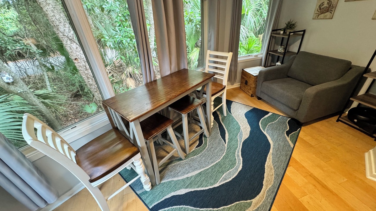 Photo of Livingroom in Night Heron