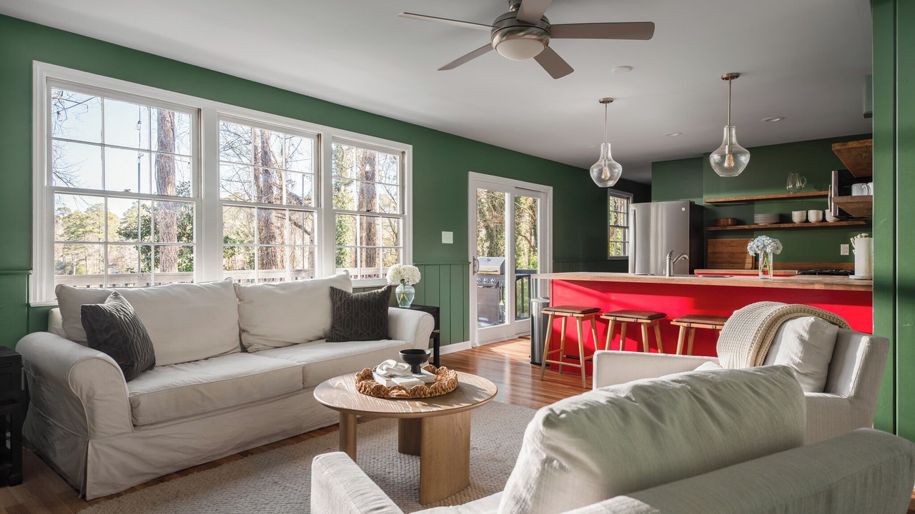 Photo of Livingroom in East Raleigh