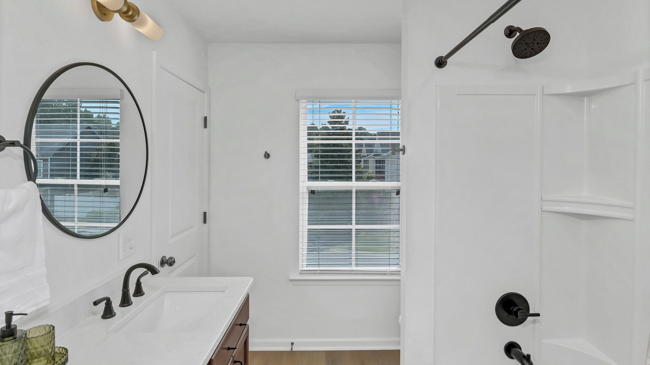 Photo of Bathroom in Oak Grove