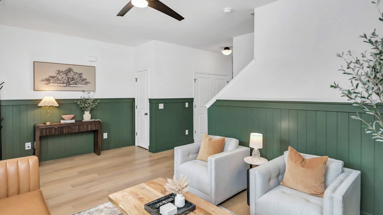 Photo of Livingroom in Oak Grove