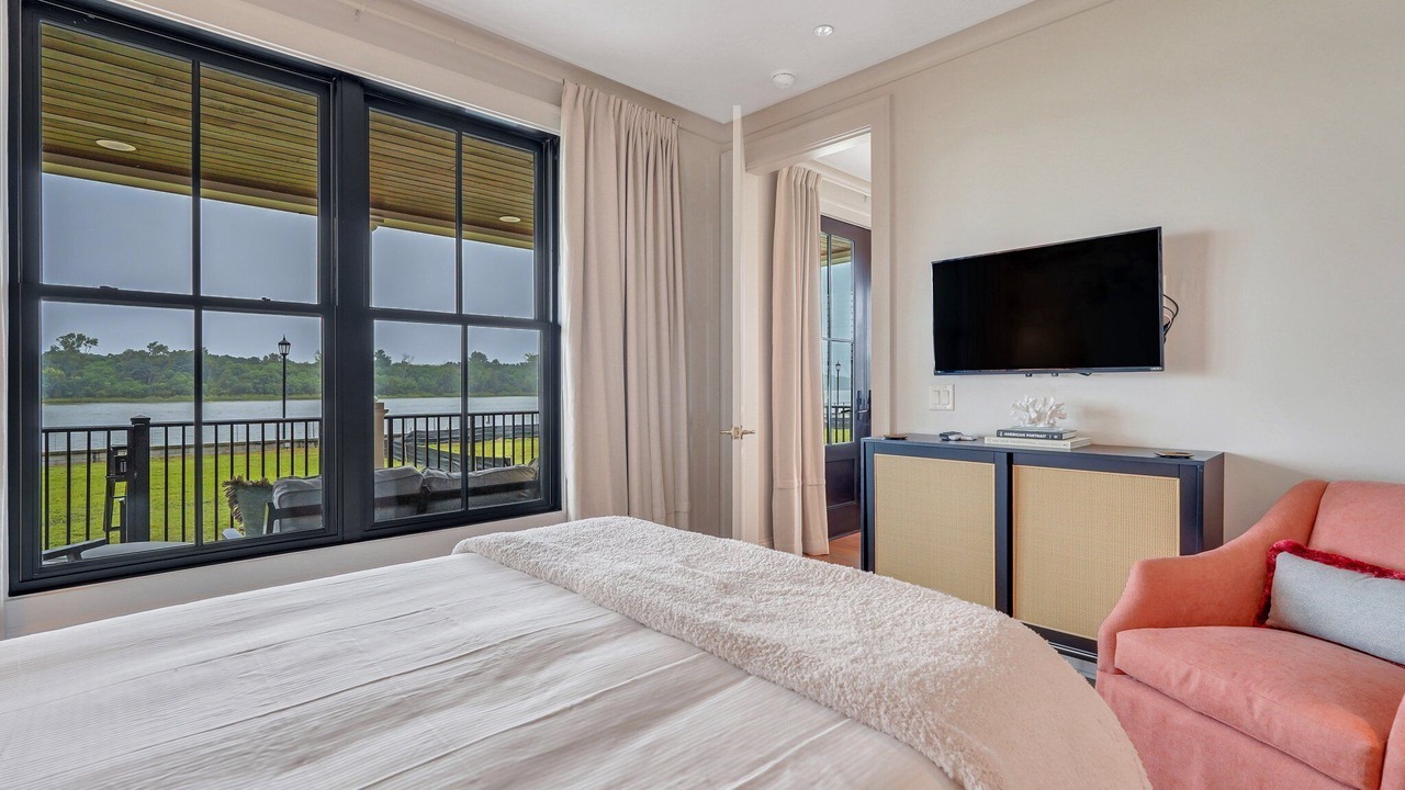 Photo of Bedroom in Hitch Village - Fred Wessels Homes