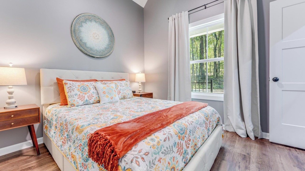 Photo of Bedroom in Tamassee