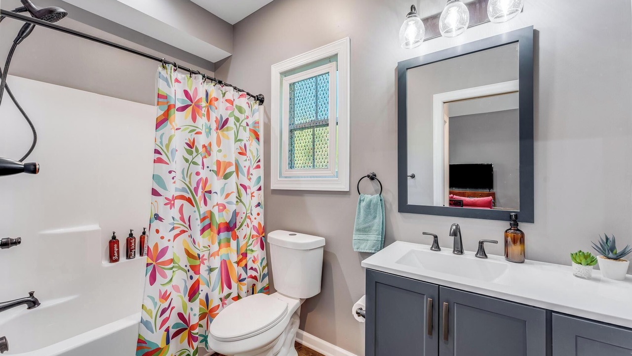 Photo of Bathroom in Tamassee