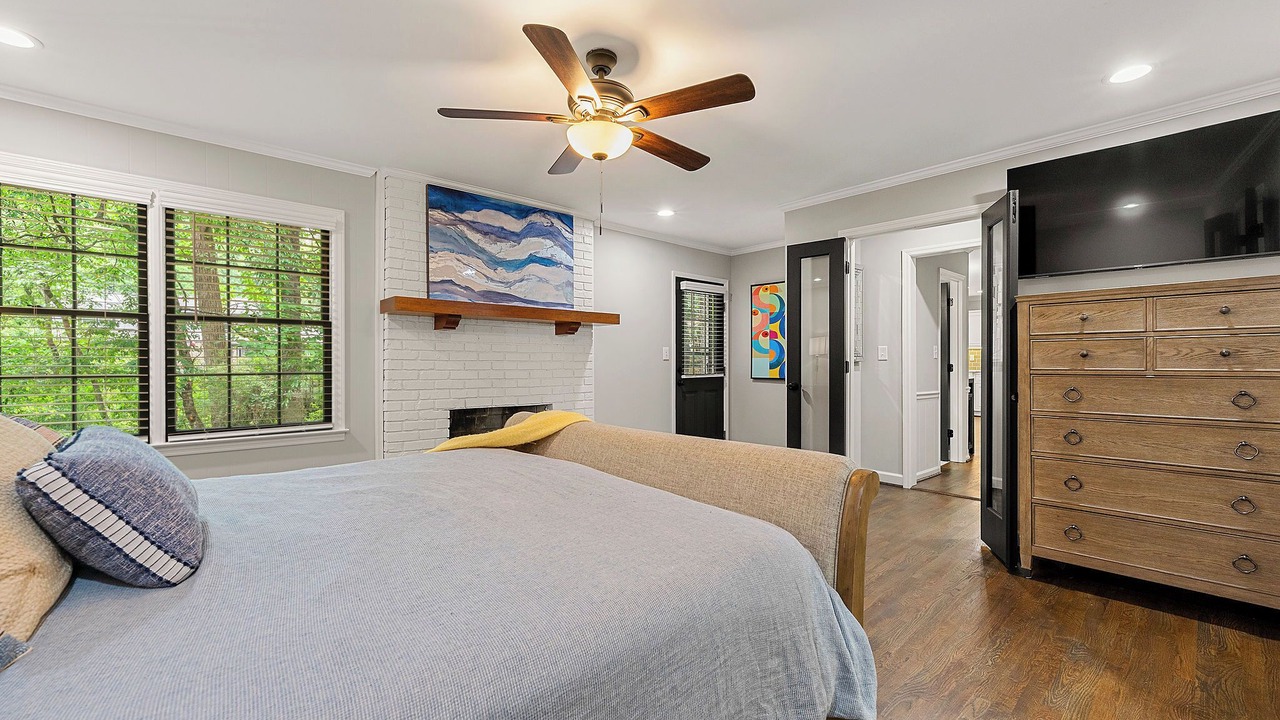 Photo of Bedroom in Sandy Springs
