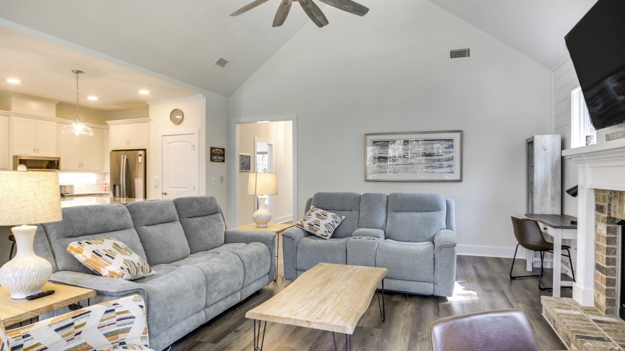 Photo of Livingroom in McCormick