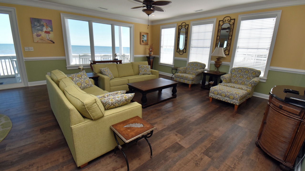 Photo of Livingroom in Inlet Harbour