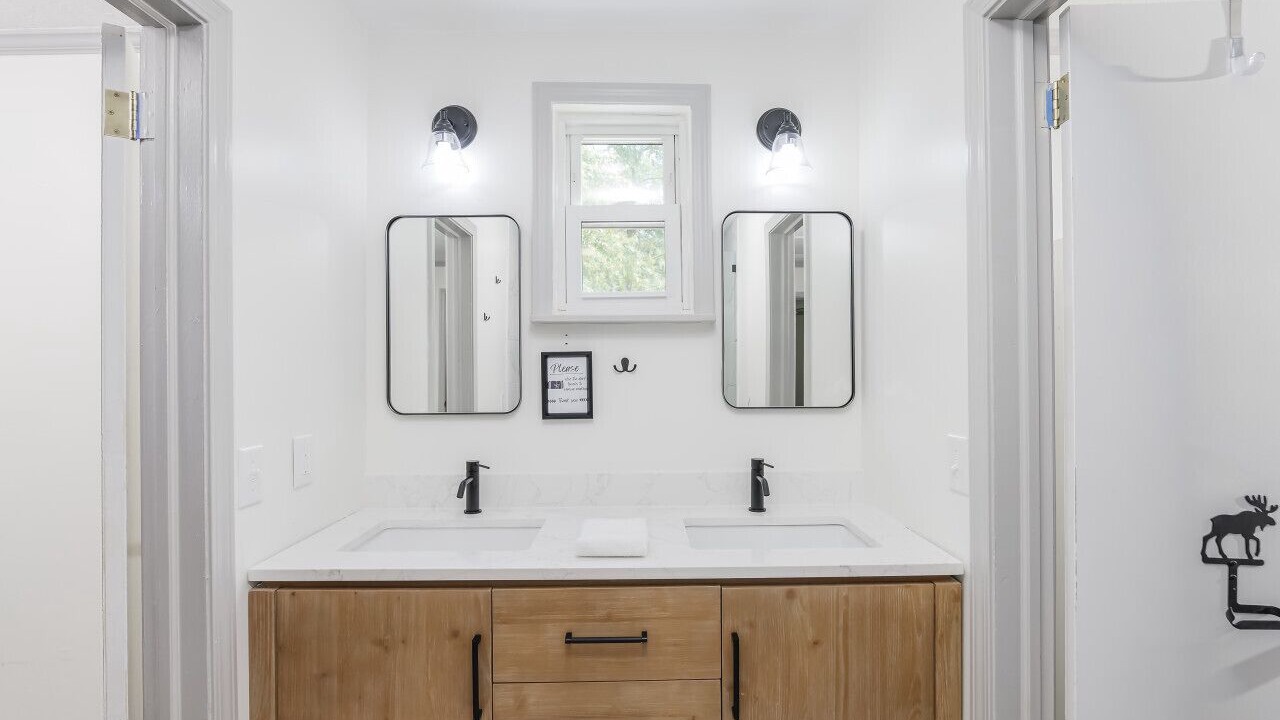 Photo of Bathroom in Leesville