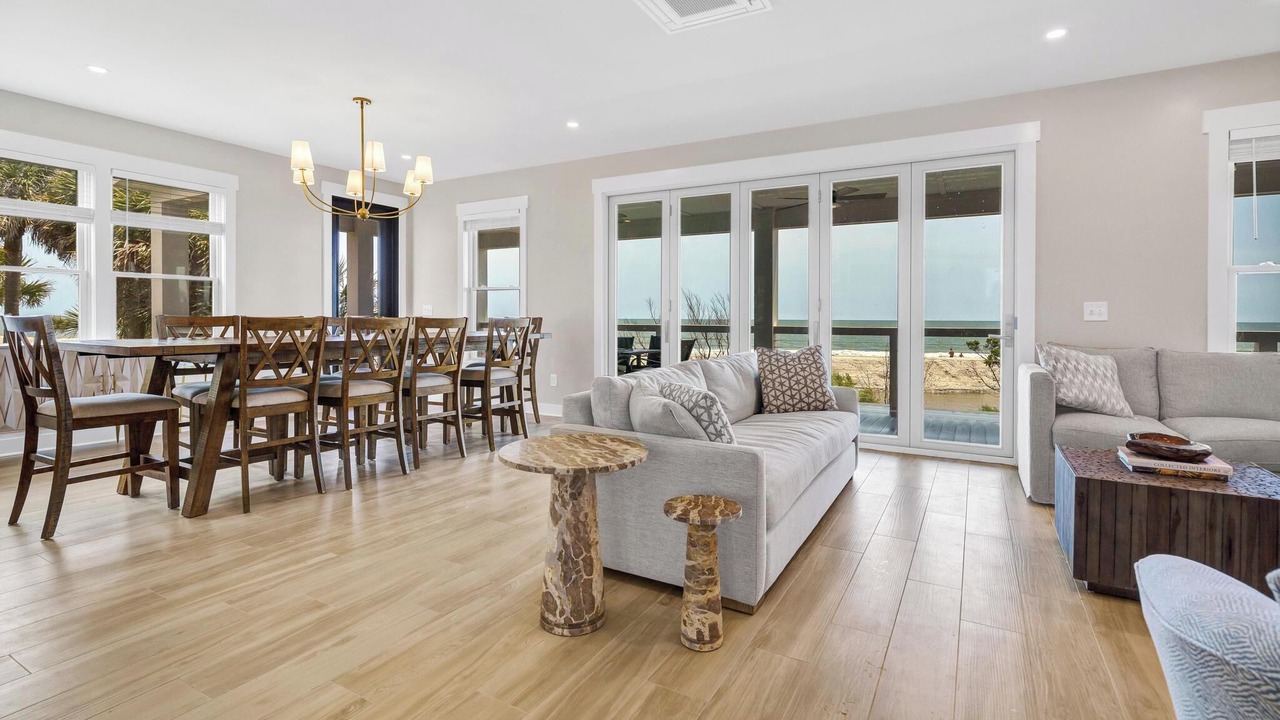 Photo of Livingroom in Jeremy Cay