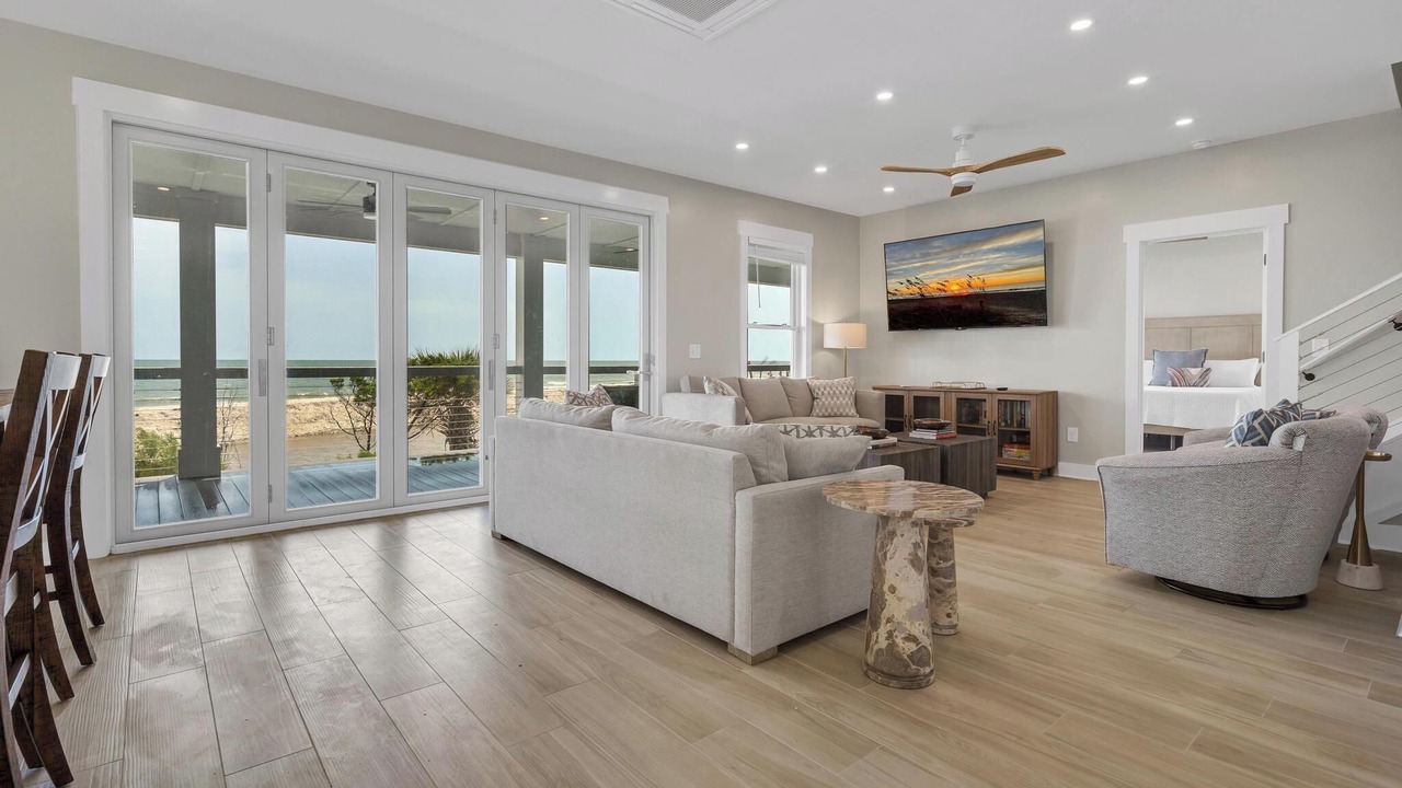 Photo of Livingroom in Jeremy Cay