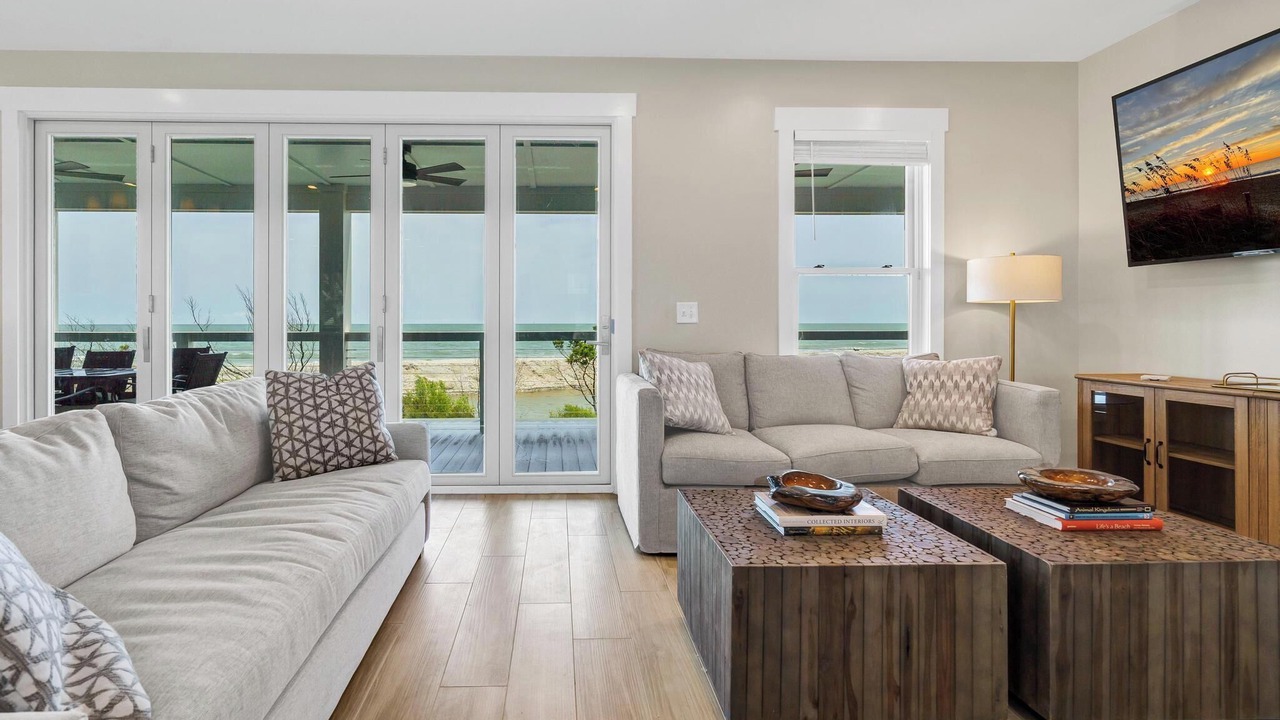 Photo of Livingroom in Jeremy Cay