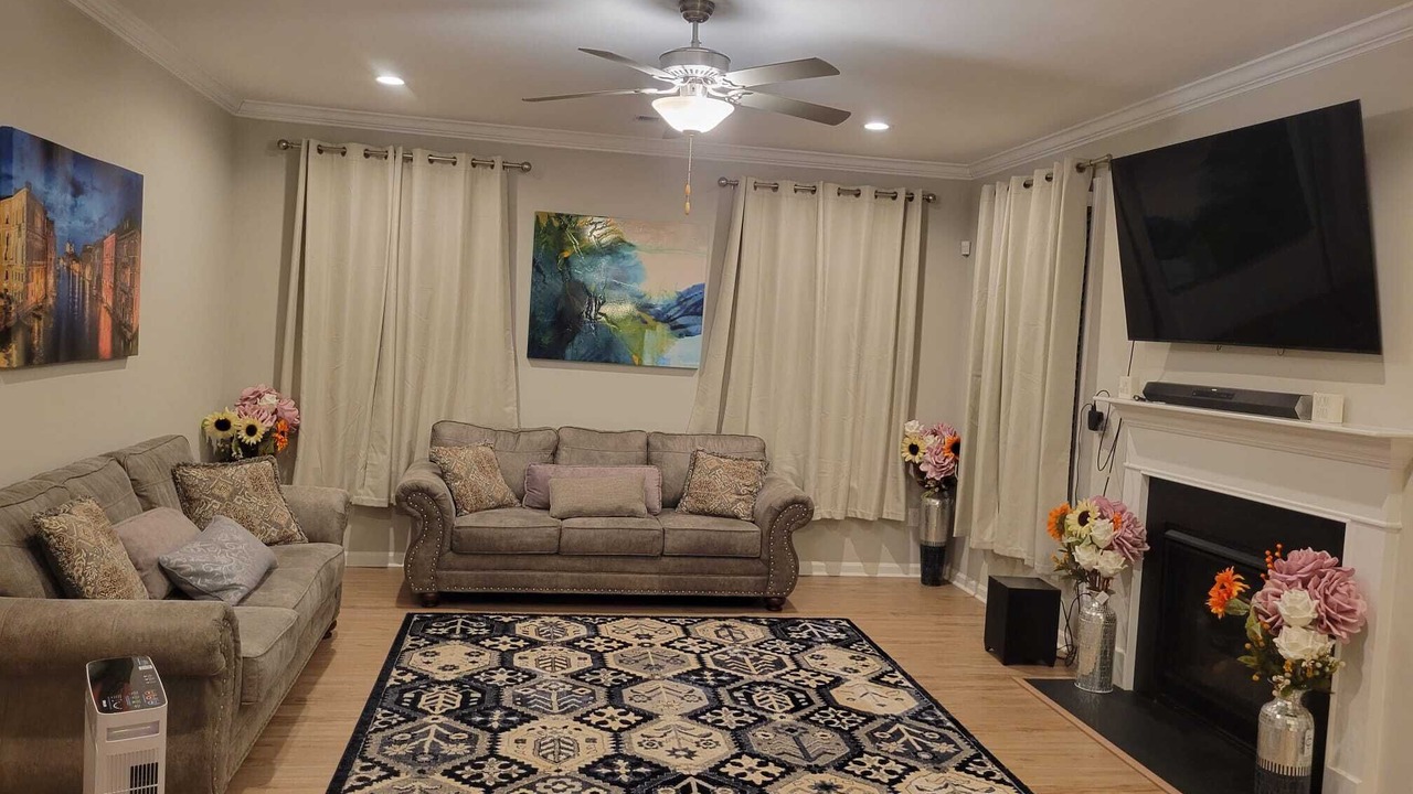 Photo of Livingroom in Greer