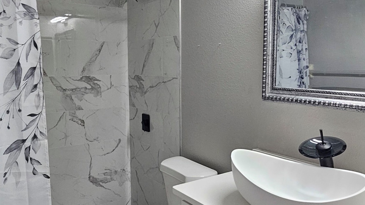 Photo of Bathroom in LaVina