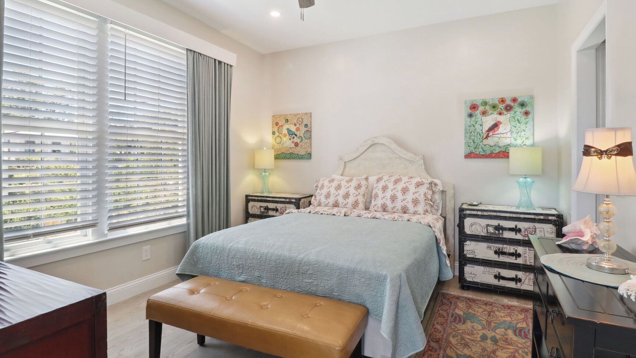 Photo of Bedroom in Beach Institute